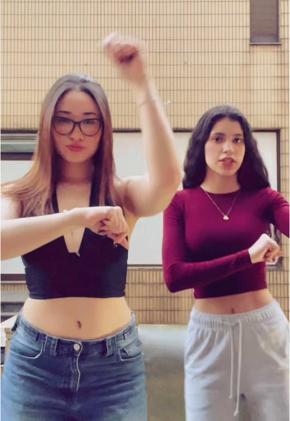 eu e a de verdade 🤩 @Liviaa 