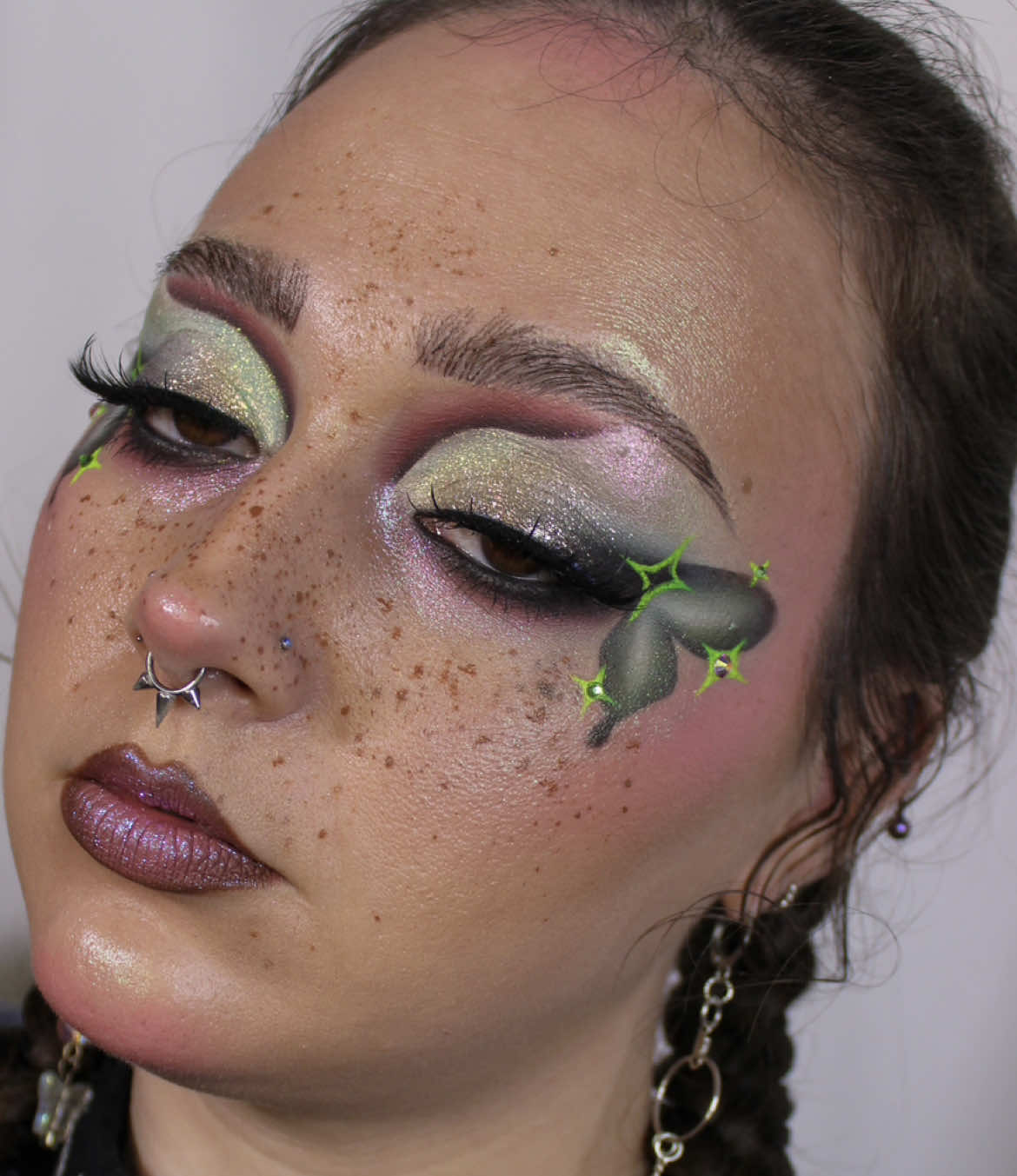 Green goddess 💚 @bellabeautebar green goddess is launching 4/07/25 this is one of the several looks I’ve done so far! 🥺💜 Thank you BBB for sending this my way!  #fairymakeup #butterflymakeup #makeup #creativemakeup #eyeshadowlook 