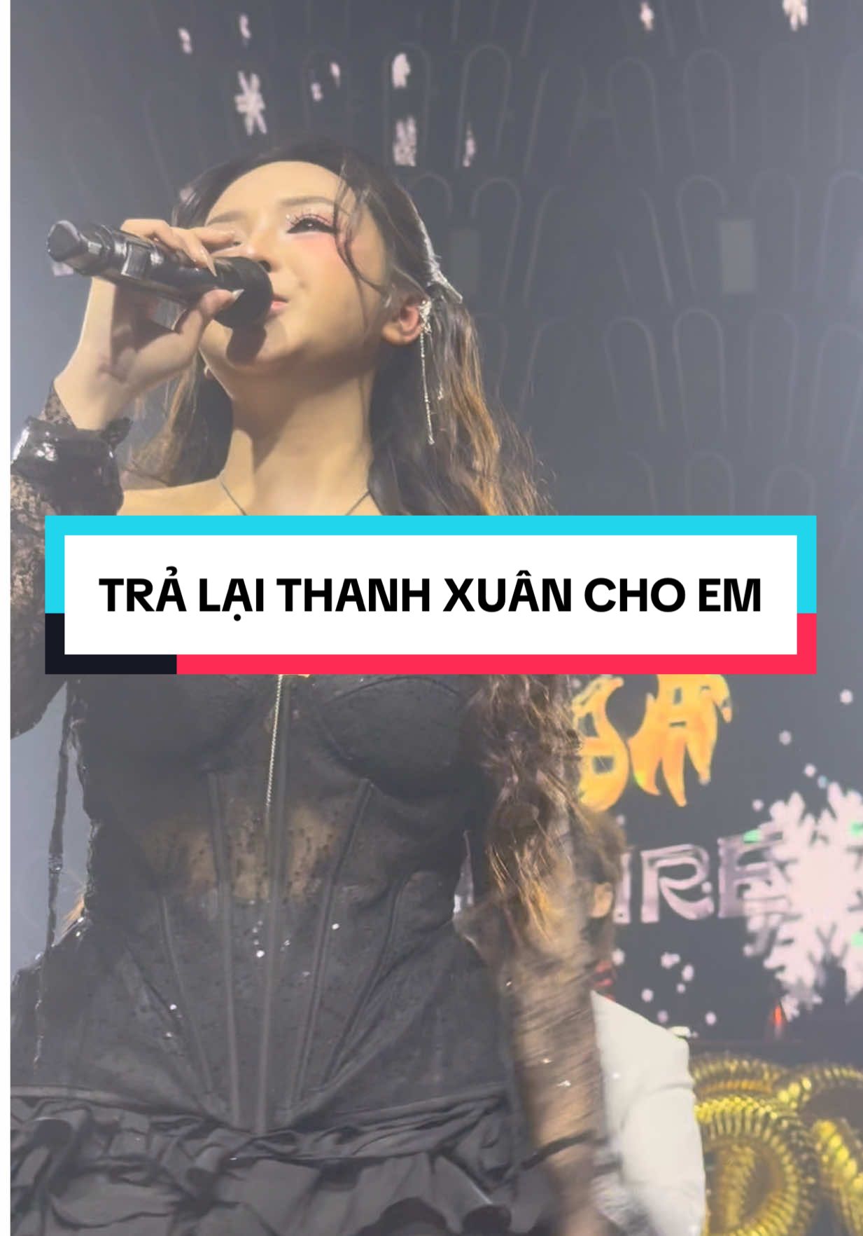 Trả lại thanh xuân cho … 🥰✨ #Tralaithanhxuanchoem #Empire #Mochii #ACV #Viral #Xuhuong #Fyp #Saigon #Trending #Giaitri #nhachaymoingay 