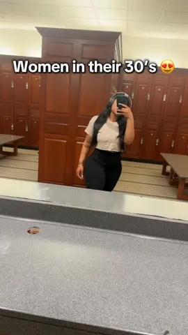 Women in their 30’s are 😍😍😍  (I only have gym pics I need to get out more 🤣) 