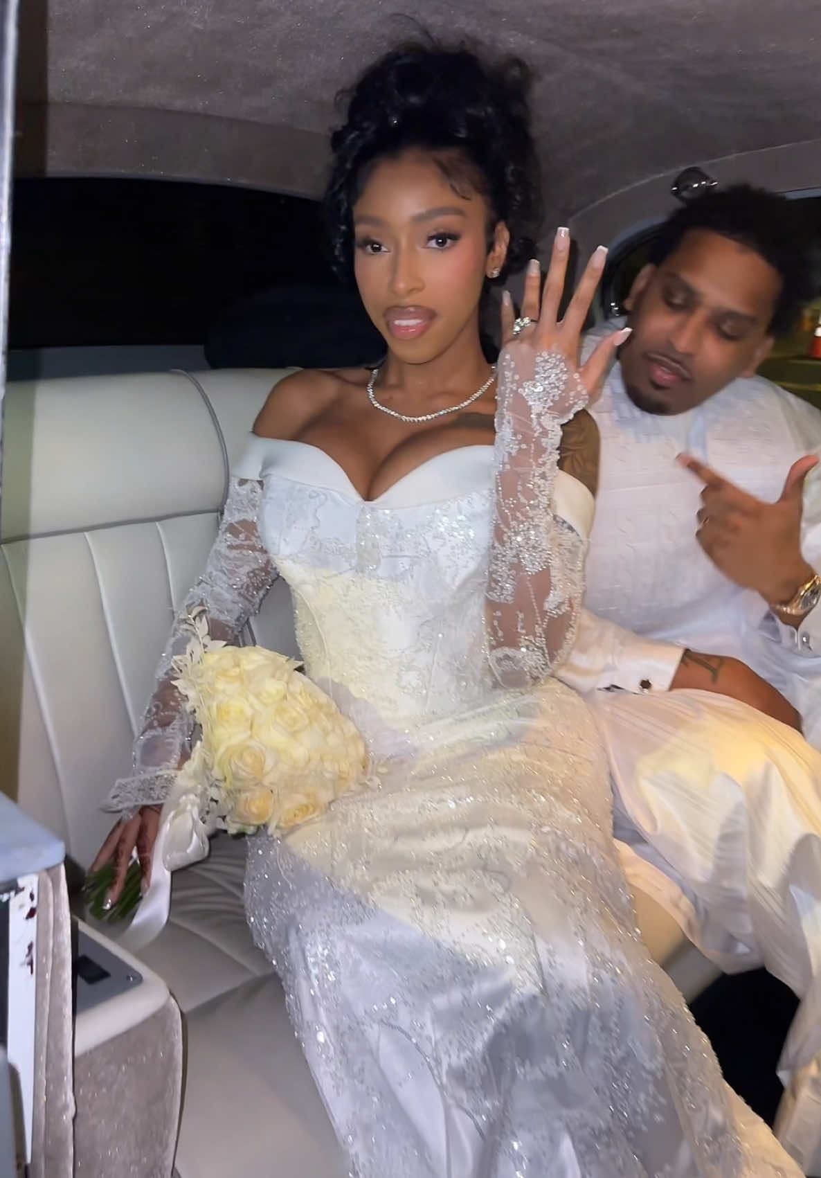 Congratulations to this gorgeous gorgeous couple 💍 Outfits Sira’sKlosette viral #couple #tiktok #fyp 