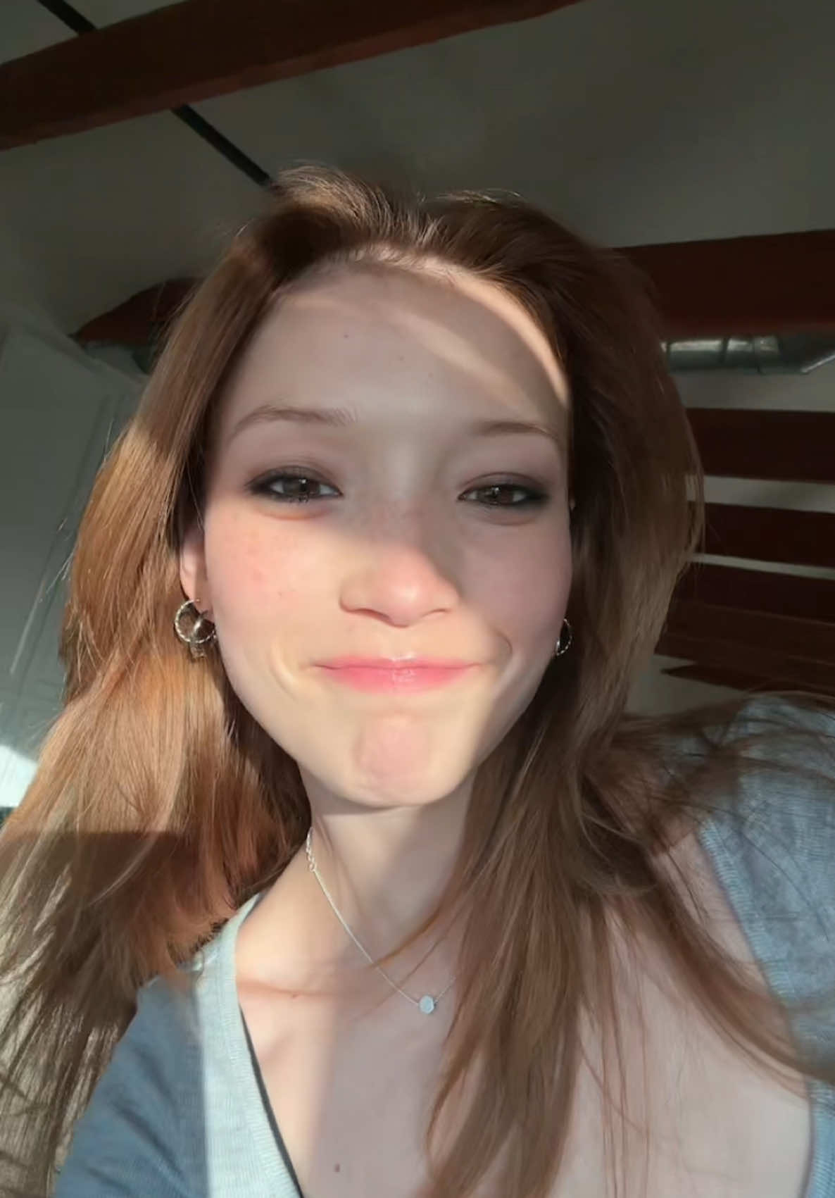 I always wanted to try a grwm and I figured I might as well try it out now hoping others can also find comfort in the daily things that distract your mind for a minute #girl #grwm 