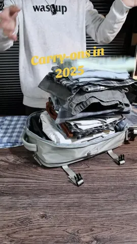 Airport staff hate this trick! ✈️ Never pay for checked bags again. #backpack #vacuumbackpack #travelbackpack #travelbag #tiktokshop #summer2025 #spring #laptopbag #traveltips 