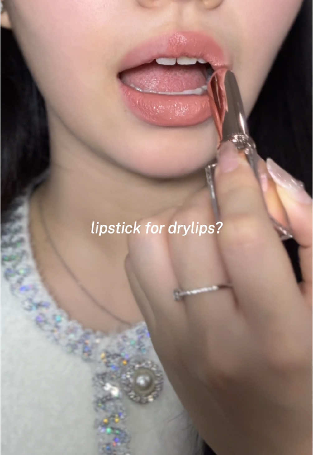 sekali’ review satin lipstick! 💗#lipgloss #satinlipstick #liptint #otwoo #glossylips #makeup #makeuptutorial 
