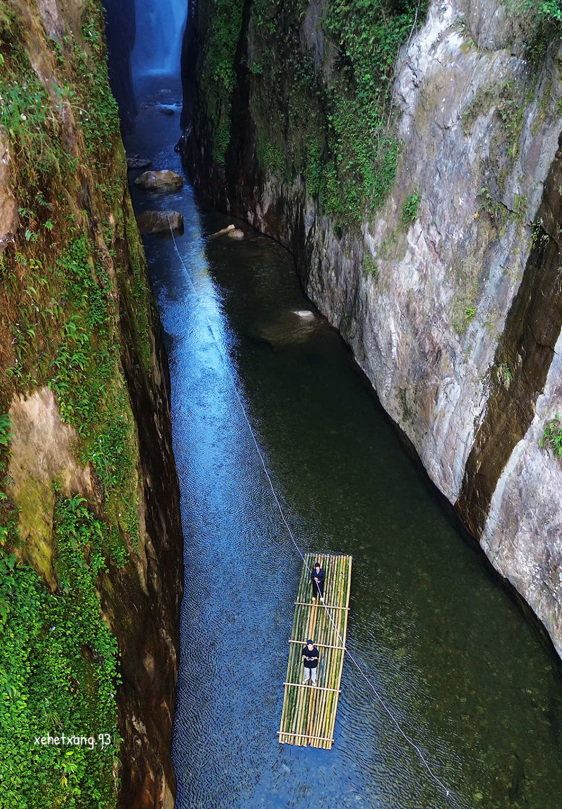 Một chiếc thác hùng vĩ và độc đáo #thacrongbatxat #binhyen #chill #travel #trekking #waterfall #xehetxang93 