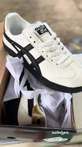so obsessed 👟👟 frm onitsukaaa ✨❤️ grab urs nowww #onitsukatiger #shoesph 