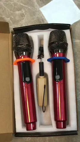 A very nice red microphone🎤 #ไมค์ลอย#ไมค์ลอยไร้สาย#ไมค์ลอยแบบพกพา#ไมค์ลอยคู่#ไมค์ลอย2ตัว#ไมค์#🏵️#fyp#microphone #music#singing#รีวิวtiktok#wireless#ไมค์ไร้สาย#ไมค์ลอย#ไมโครโฟน#ไมค์ร้องคาราโอเกะ#ของดีบอกต่อ 