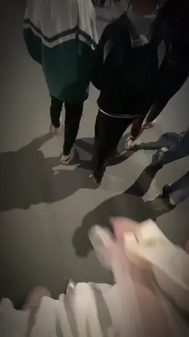 Trần đời ai thở ra thơ? Đó là những kẻ mộng mơ ngôn tình. Mộng mơ nhưng vẫn một mình, Mộng mơ để nhớ dáng hình của ai?#xuhuongtiktok #yêuthương 