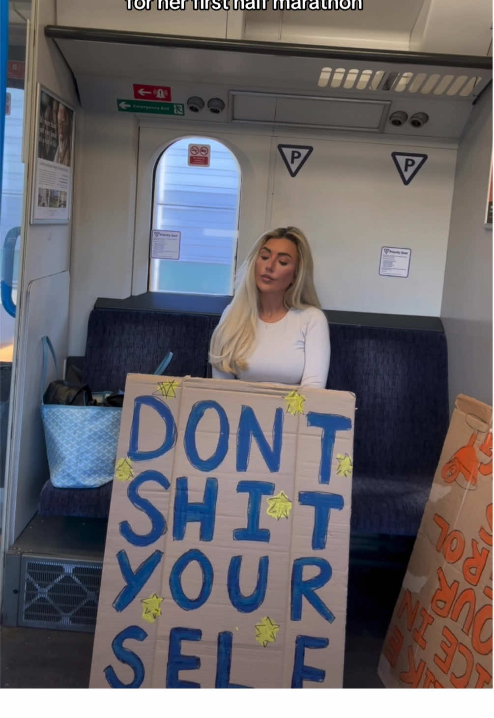 proud bestie moment 🥰 adding making marathon signs to my cv