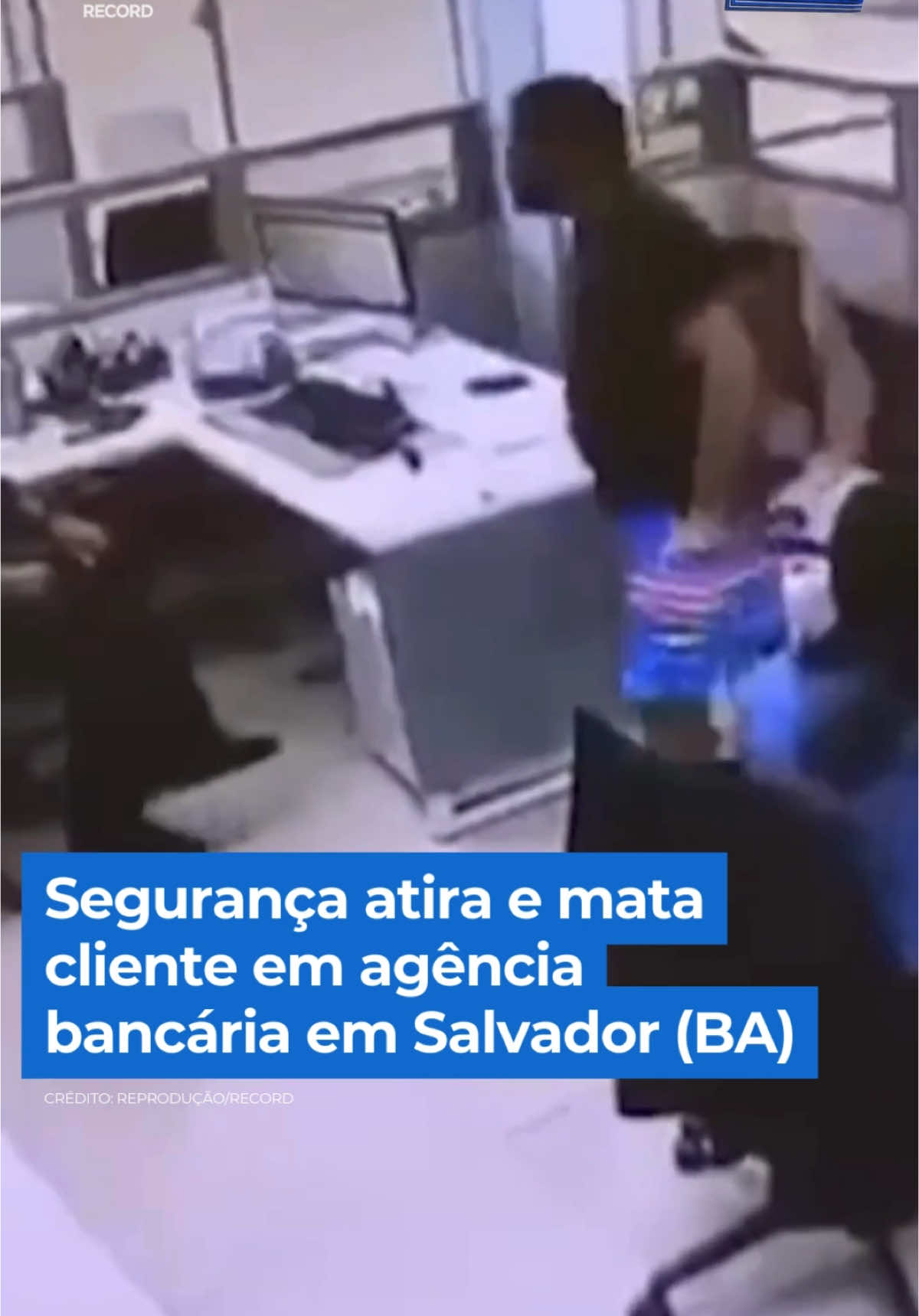 Segurança atira e mata cliente em agência bancária em Dias D'Ávila, Região Metropolitana de Salvador, na Bahia. A vítima teria se exaltado por causa da demora no atendimento. O funcionário foi preso em flagrante, autuado pelo crime de homicídio, e teve a arma apreendida #BalançoGeral  Veja essa e outras notícias em R7.com/balancogeralmanha
