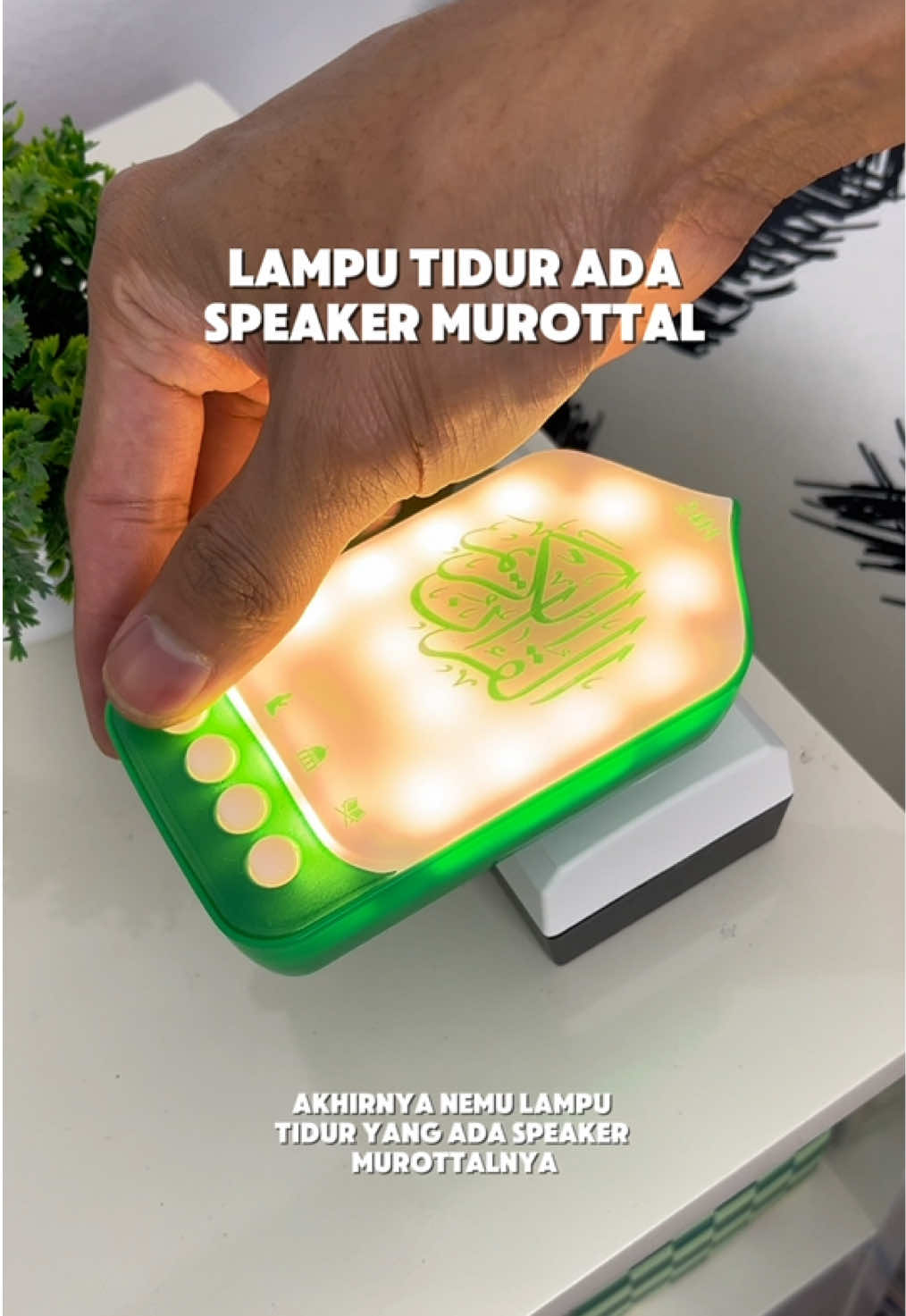 Lampu tidur ada speaker murottalnya, ga perlu dicharge & ga perlu pasang memori card, bisa dinyalain 24 jam non stop. #lamputidur #speakermurottal #speakermurottalalquran #lampumalam #speakeralquran 