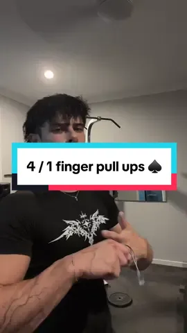 Building bulletproof fingers ♠️🤣 #fyp #Fitness #gym #calisthenics #trend #trending #viral #1fingerpullup 
