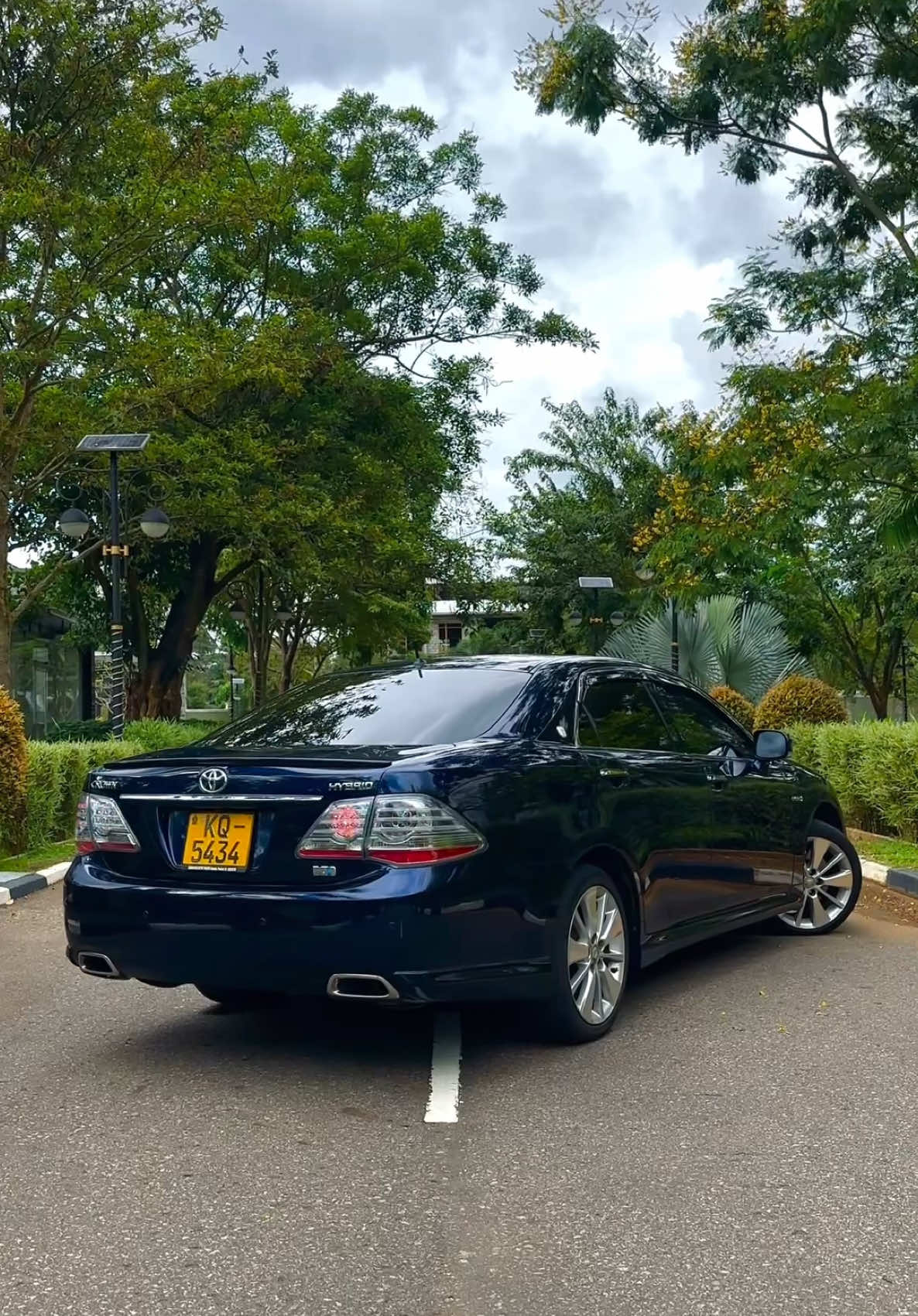 Weird-looking Camry 🤔 #fyp #carsoftiktok #toyota #crown #camry #capcut #srilanka #srilanka #matale #trending 