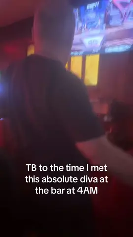 4am bar patrons are a different species #bar #strangers #beer #dancingqueen #diva #fyp