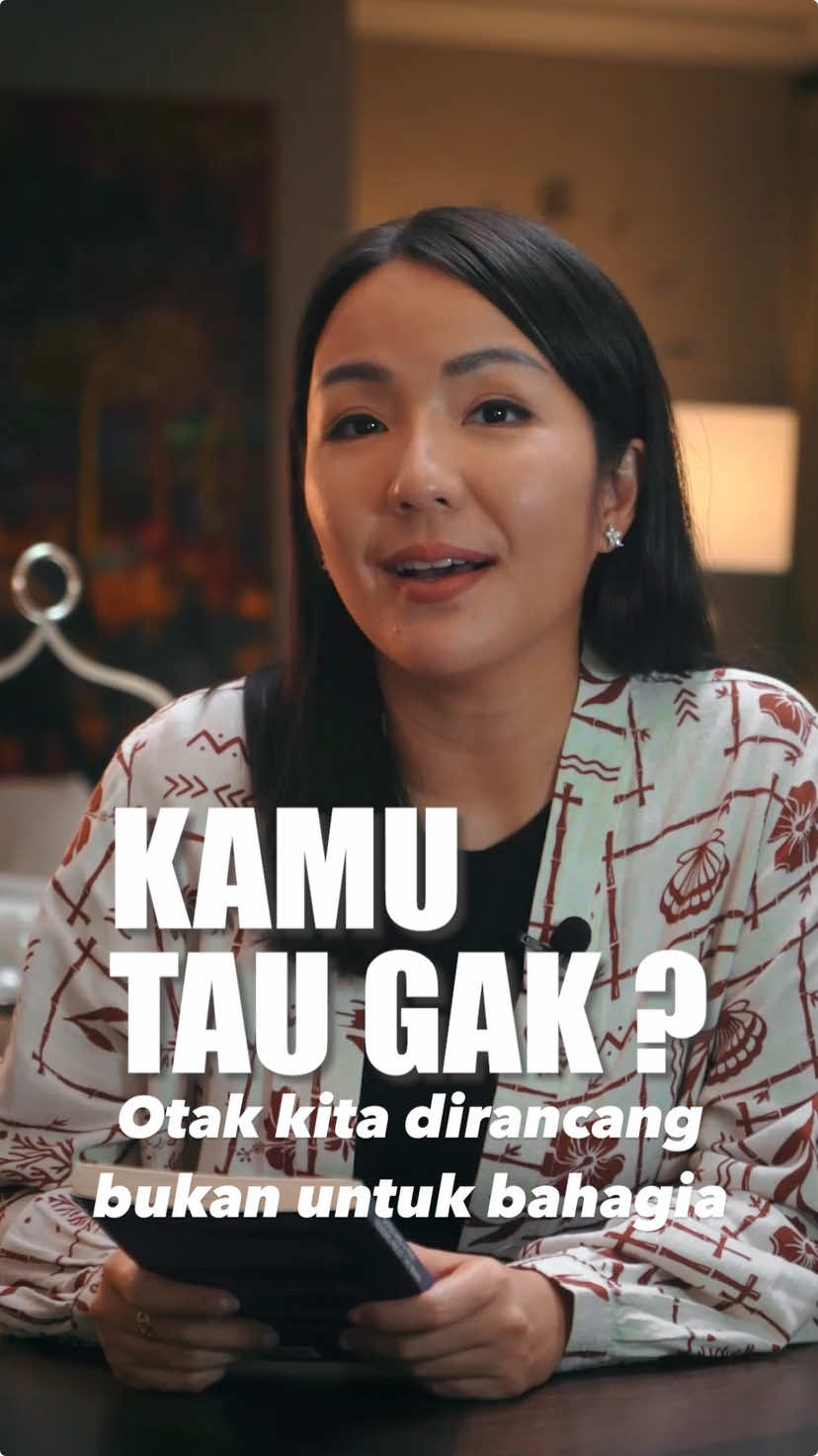 Bahagia itu bukan hal yang datang tiba-tiba! Sama kayak berenang, kalau nggak latihan, kita bakal tenggelam dalam stres. Yuk, mulai latih kebahagiaan dengan hal-hal kecil setiap hari!✨ #Bersyukur #ProsesBahagia #MentalHealth 