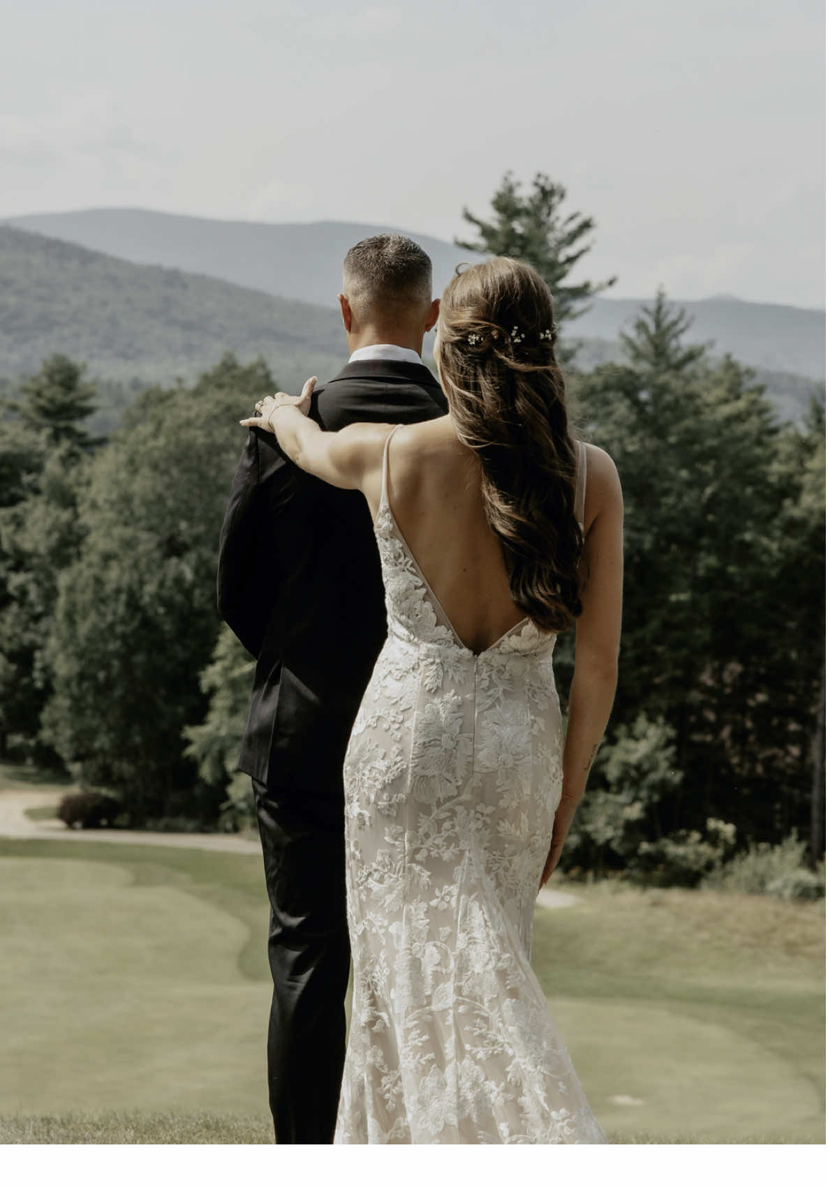 Arguably the most special moment of our entire wedding day 🕊️💍 #weddingtiktok #weddingday #firstlookwithgroom #weddingfirstlook 
