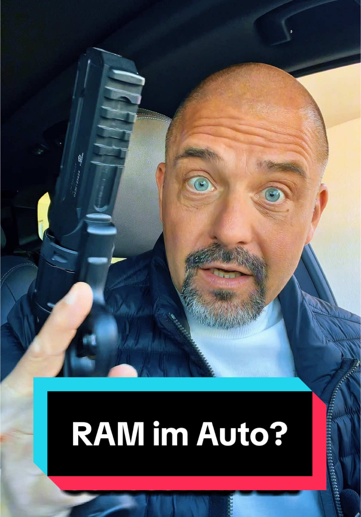 Darf ich diese Schusswaffe im Auto zugriffsbereit dabei haben? #hdr50 #umarex #paintball #t4e #selbstverteidigung #selbstschutz #selfdefense #waffengesetz #polizei #pfefferspray #sicherheitsdienst #sachkundeprüfung34a #wachdienst #sicherheitsausbildung #fachkraftfürschutzundsicherheit #34agewo #objektschutz #personenschutz #lernenmittiktok 