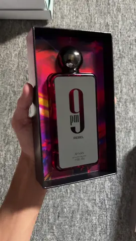 #afnan9pm #afnan #afnan9pmrebel #9pmrebel #parfummalam #fragrance #parfumdaily # 