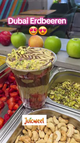 #dubaischokoladeerdbeeren #dubai_strawberry #dubai_erdbeeren #düsseldorf #nrwfoods 