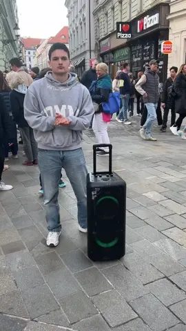 WERE listening to underground lithuanian Rap! 🕺