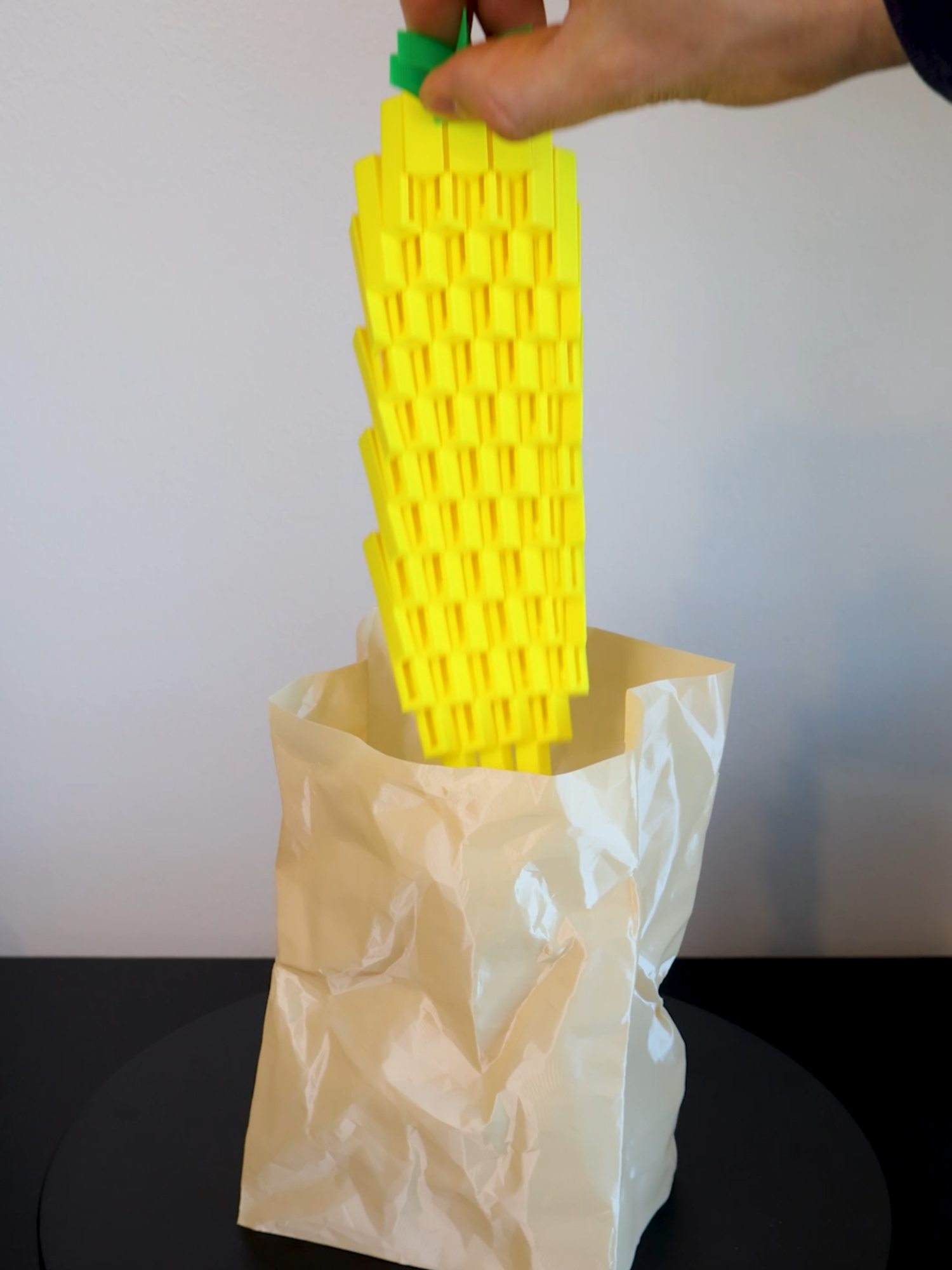 3D printed Taco Bell bag I printed a paper bag with plastic. Makes sense, no? Printer: Bambu Lab A1 Filament: PLA Bone White by Geeetech STL file: https://www.printables.com/model/159780-taco-bell-bag-vase-mode #3dprinting #timelapse #tacobell