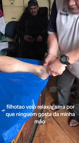 filhotinho o filhotao veio relaxar e tirar o stress e porque será que ninguém gosta da minha mão #valtinhodoipanemamassagista 