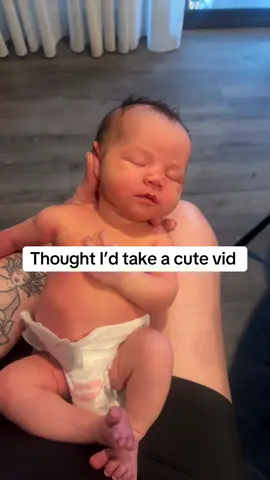 Shoutout to all the reflux folks.. 10 weeks strong so far 🙃🫡🤮 #babyreflux #newborn
