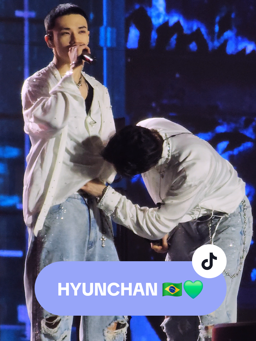 Essa interação de #Hyunchan no segundo show do Stray Kids em São Paulo 🤭, eu amei!  #straykidsbrasil #hyunjin #bangchan #saopaulo  #straykidssaopaulo 