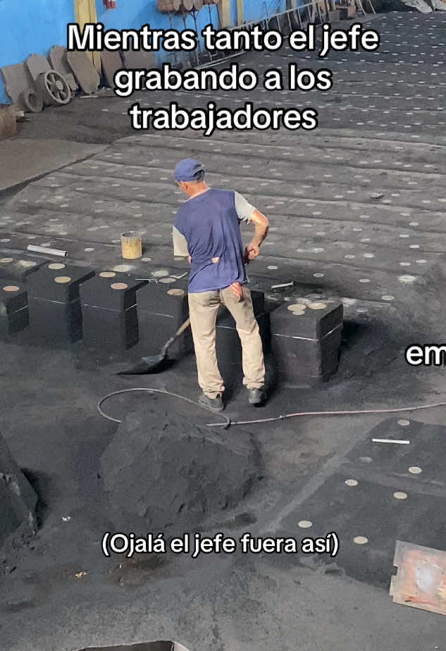 El jefe dice que este audio lo representa! 😅 aquí no estamos tan seguros!  #humor #empleo #empleado #trabajadores #fabrica #planta #trabajo #empresa 