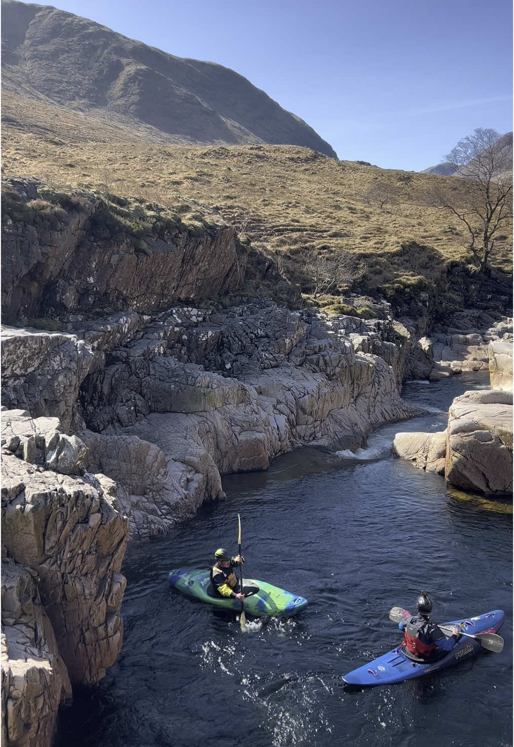 First time in a kayak. Can’t wait to try this again. Had an amazing time. thanks guys 🫶🏼🫶🏼 @Danny Maguire @Daniel_Jones_kayak #Scotland #kayaking #outdoorlife #exploremore #adventure #getoutside #makememories #weekendfun 
