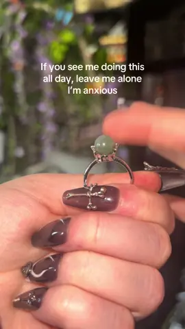 Where was this when I was in school?? You know how much I got told to stop clicking my pen?? This was provided to me as a free sample. Thank you so much, I love it! @Rubyz Gemz  It’s beautiful, simple and spins really well. As an anxious girl, this will get used a lot. This stone is Moss Agate. 
