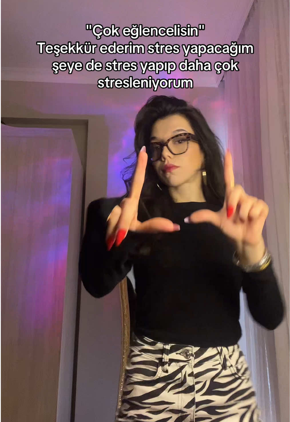 Eğlenceli kızlar kafadan kırıktır (change my mind)