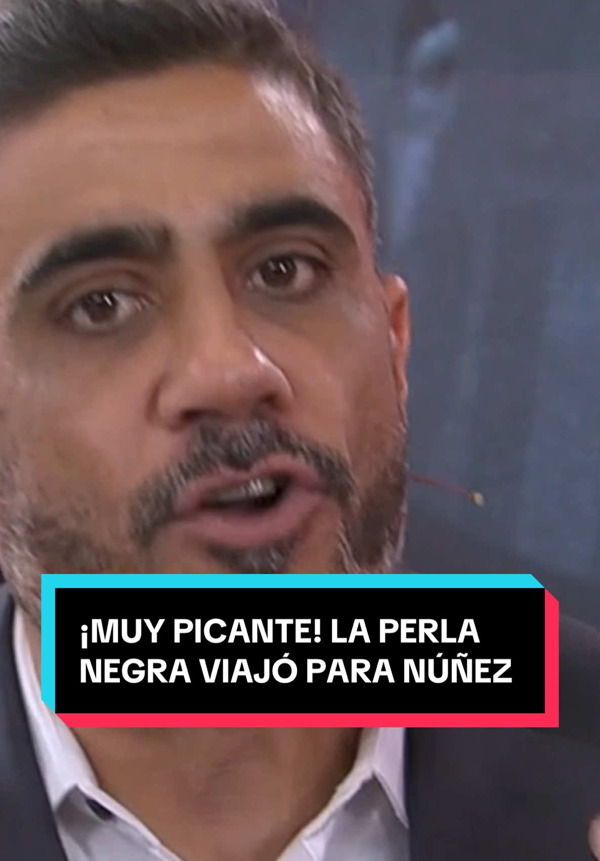 ¡MUY PICANTE! 🤯 La presea oscura tiene nombre y apellido en este día lluvioso ⛈️🔥 ▶️ Más #ESPNF90 en #DisneyPlus #TikTokDeportes #Futbol #River #Gallardo 