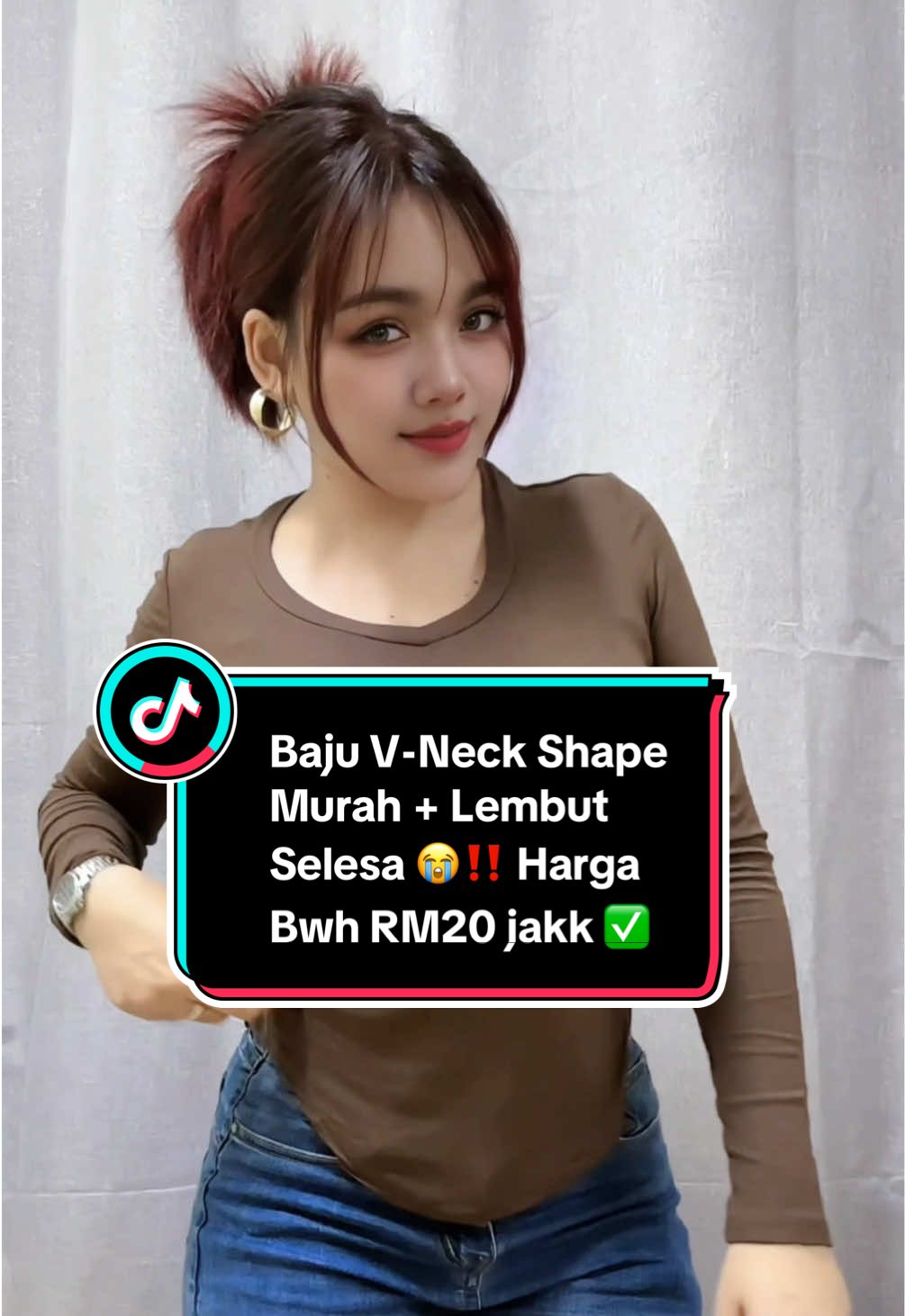 Tengok vdeo smpai habis 🫶🏻 Sangat selesa + kain lembut tak ketat gais . 🥹❤️❤️ Kalau nak agak longgar sikit ambik size 1 lgi besar , sbb kain dia stretchy so tak risau besar atau ketat sangat . 👍🏻 Sangat #recomended and sumpah selesa . Beli laa murah jerr x smpai RM20 ✅ #fyp #casualoutfits #tshirt #vshape #bajutiktokshop #tiptop #murah #kualititerbaik #selesa #fyp #bajumurah 