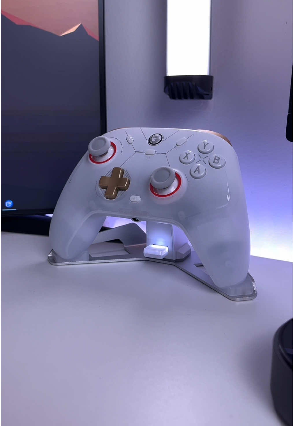 Controle Gamesir Cyclone 2 -  um dos mais bonitos que eu já vi  . . . #joystick #tech #techtok #setup #fy #gamer #pcgamer 