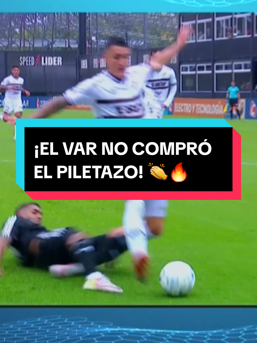 ¡AQUÍ NO PASÓ NADA! 👏🔥 El árbitro había cobrado este penal para Platense, pero el #VAR dijo que no  👉 Mirá nuestros partidos de #LigaProfesional en #DisneyPlus  #TikTokDeportes 
