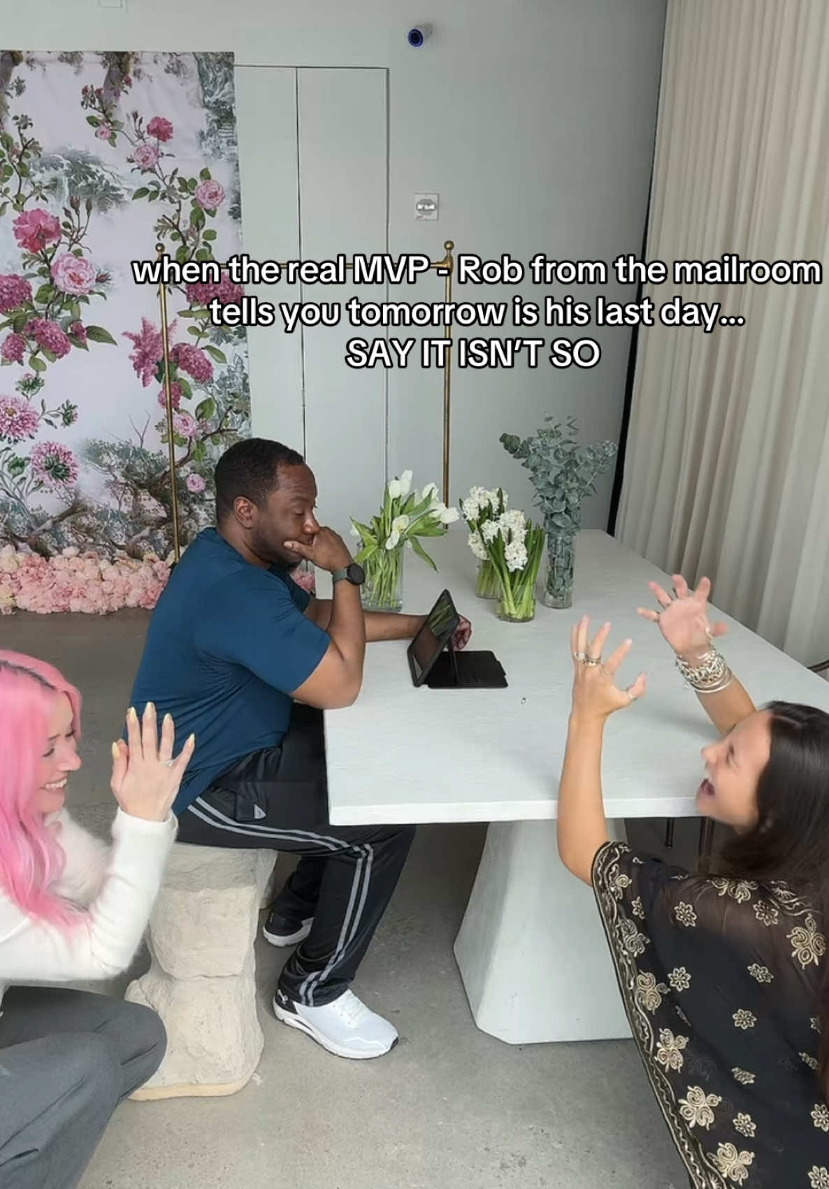 cue the mental breakdown… Rob don’t goooo @Alla Duane  *Rob agreed to be in this TikTok 