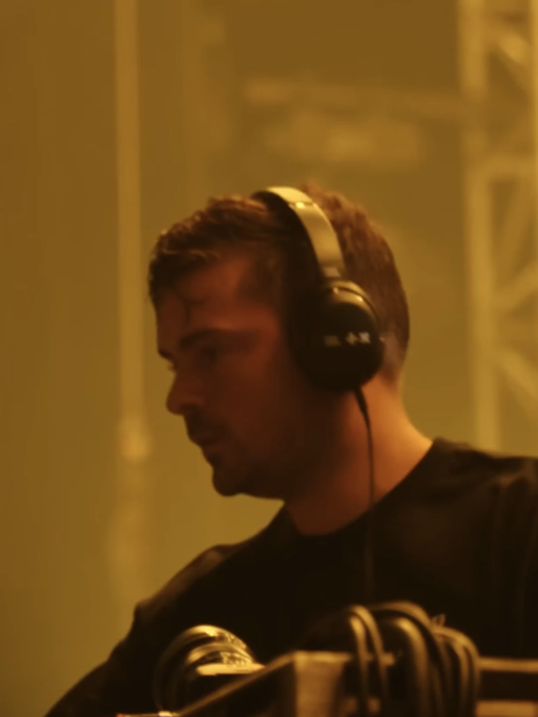 Scared To Be Lonely x Limitless DnB mashup? Certified banger 💣 #martingarrix #ultramusic #ultramusicfestival #umf #edm #dnb #rave #ultra2025 #electronicmusic #edmtiktok 