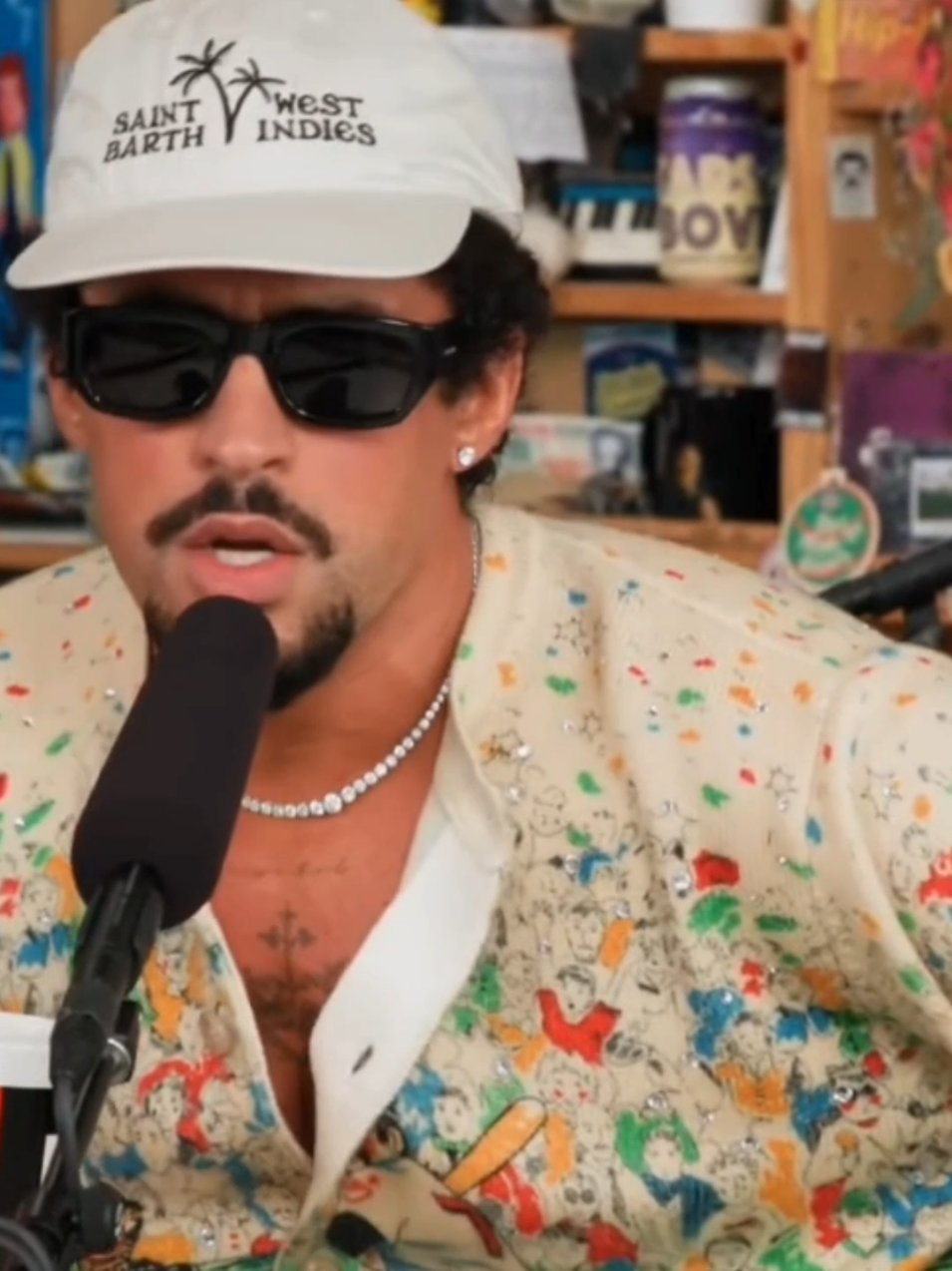 KLOuFRENS versión salsa ay dio mio 🥁🪇 @Bad Bunny @npr  #badbunny #tinydesk #badbunnytinydesk #dtmf #puertorico #tiktok #parati #fyp #musica #Viral 