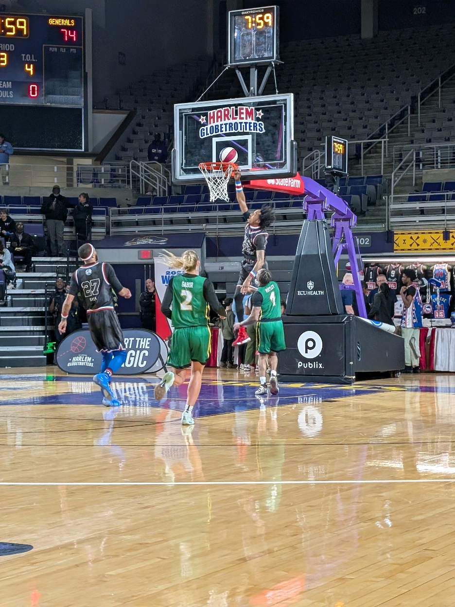Just saw the @HarlemGlobetrotters in action and wow—basketball meets entertainment like never before! 🏀✨ From trick shots to comedy on the court, it's not just a game—it's a lesson in skill, creativity, and showmanship. 🎯💫 If you ever get the chance to see them live, go! You'll leave inspired and smiling. #HarlemGlobetrotters #BasketballMagic #LiveShowExperience #SkillsAndSmiles #fypbasketball #basketballtiktok 