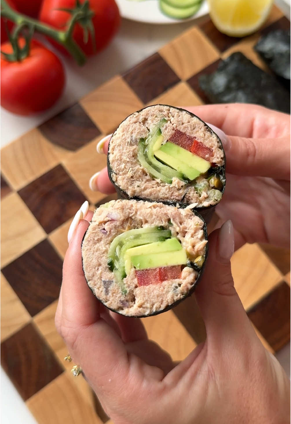 TUNACADO HAND ROLL 🥑