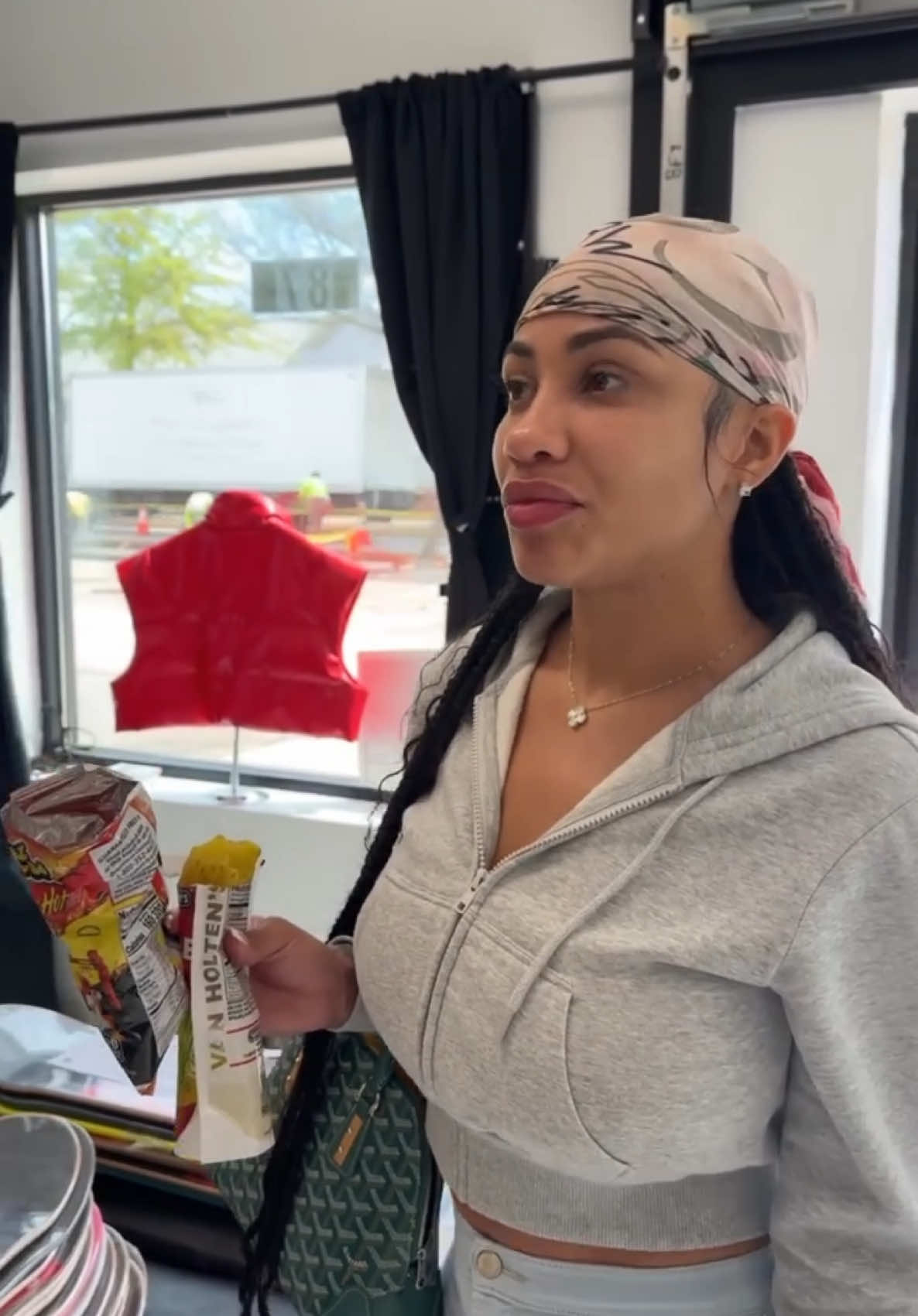 Oh shit we got action when Melissa bumped into Sunny .. We got action  🎬🎥🎦📽️ #kountry Wayne #helpisontheway #wegotaction🎬🎥 #letthatsizzleinyourspirit #kountrywaynecomedy #kountrywayneskitsv #kountrywayenewskits #kountrywaynetiktokfans #chicago #atl #Detroit #fyp  #letsgo #atlanta #thisamess #writersgetittogether