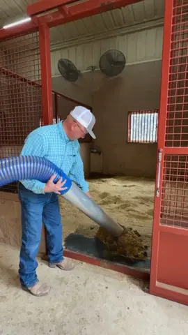 With every Buddy Trailer delivery, you'll receive a comprehensive demo on how to use it effectively. Our team will share valuable tips and tricks to ensure you get the most out of your experience. We can't wait to help you make the most of your new trailer! #stallcleaning #ranchwork #horsestalls #horsetrainingfacility #showbarn #stockshow #showgoats #ranch #texasranches #agtools