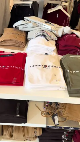 📦✨ Compre nos EUA e receba no Brasil com facilidade! ✨📦 Quer comprar produtos exclusivos dos Estados Unidos, mas não sabe como? Deixe com a gente! Somos a sua empresa redirecionadora na Flórida, especializada em personal shopper e redirecionamento de compras em Orlando e Tampa. ✅ Compramos para você nas lojas que você ama. ✅ Enviamos com segurança diretamente para o Brasil. ✅ Serviço personalizado para atender suas necessidades.   🌎 Transforme seu sonho de comprar nos EUA em realidade!  Entre em contato e descubra como podemos te ajudar. 📩 DM para mais informações #PersonalShopper #RedirecionamentoEUA #ComprasNosEUA #Orlando #Tampa #BrasilEUA Nosso atendimento: +14078009769 Instagram: My Box Redirecionamento 