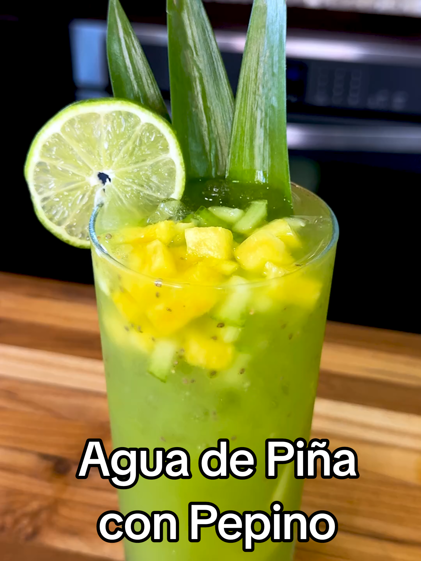 Agua Fresca de Piña y Pepino 😋 Let me share with you guys how easy it is to make this Agua Fresca de Piña y Pepino! (Pineapple & Cucumber Water) It’s super refreshing and perfect for any day! AGUA DE PIÑA CON PEPINO INGREDIENTS: ► 1 Pineapple ► 3 Cucumbers ► 2 cups of water ► Sugar to taste ► Additional 2 cups of water ► Juice of 4 limes ► 1 tbsp chia seeds (optional) #foryou #foryoupagе #fyp #fy #recetas #recetasfaciles #EasyRecipe #EasyRecipes #recipes #aguafresca #refreshing #refreshingdrink #aguasfrescas 