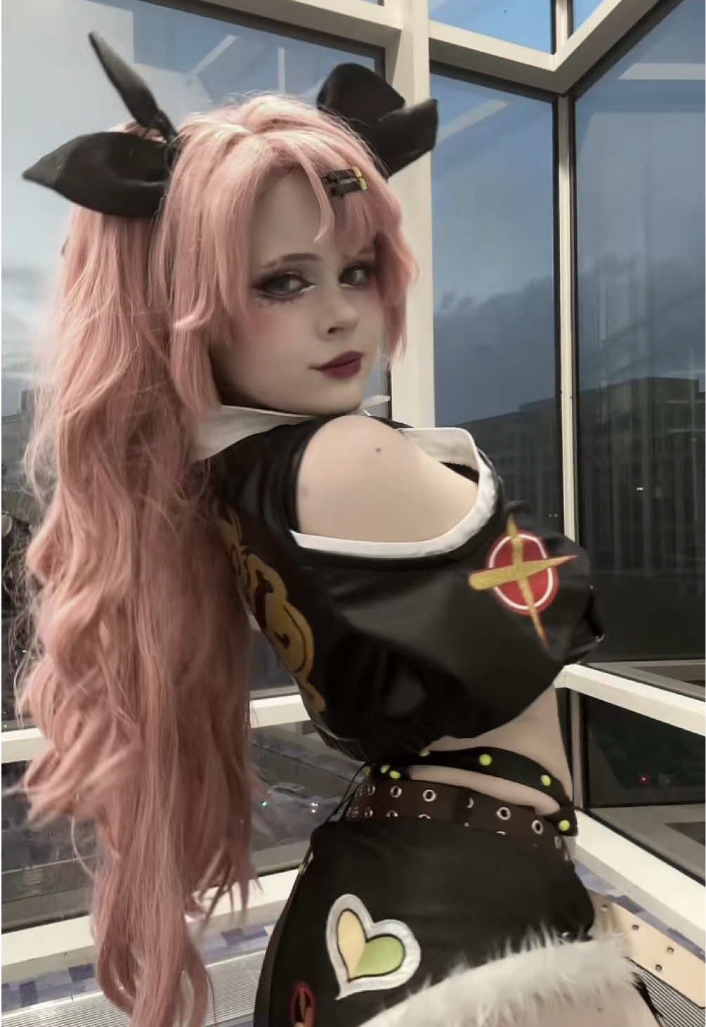 I kinda maybe wanna cos trigger what do we think #awesomecon2025 #foryou #zzz #zzzcosplay #zzznicole #foryou #zenlesszonezero #nicoledemara 