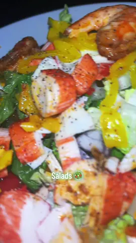 I love a good salad and homemade dressing to go with it. Y’all know I had to do the Sam’s virtual 🦀 crab meat. Yall it’s freaking delicious 🤤. #samsclub #crabmeat #itshitting #DinnerIdeas #Foodie 😍