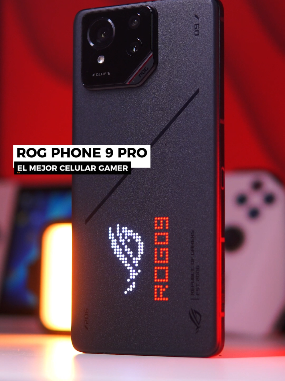Este celular es tan gamer que puedes jugar con la pantalla pero también con la tapa trasera! Este es el Asus ROG Phone 9 Pro, para mí el mejor celular gamer que podrías conseguir gracias a sus muchas características que dan una experiencia gaming increíble. #celular #unboxing #review #telefono #Gamer #Gaming #asus #rog #rogphone #rogphone9pro #asusrog #rgb #pcgaming #setup #android #iphone #celulares #Asus #AsusRogPhone9 #AsusPhone #AsusCelular #vqimedia 