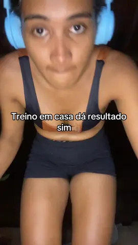 Quem disse que treinar em casa não dar resultado?#evolution #shape #treinoemcasa 