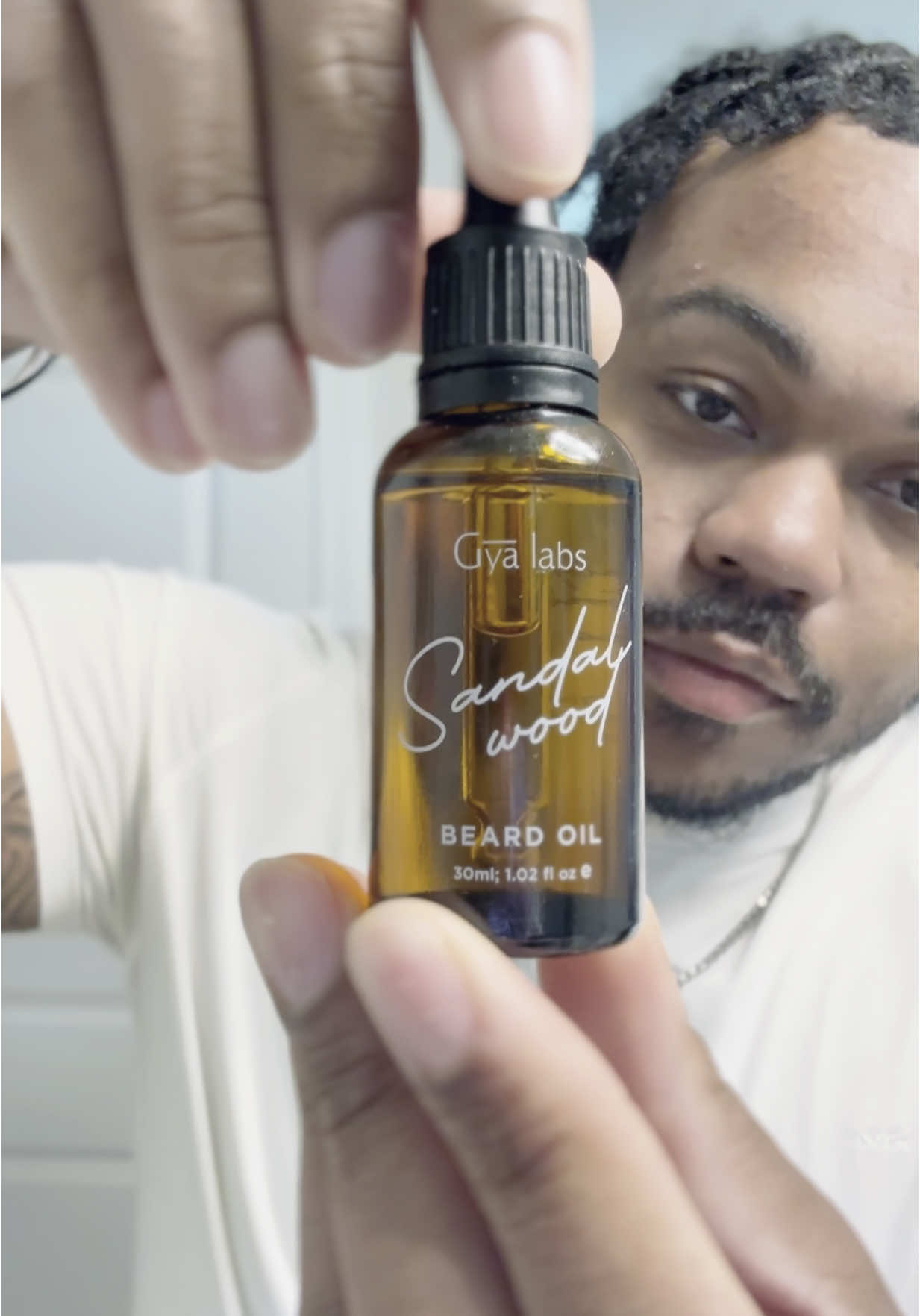 Fresh off the wake up 😂😂 Great product for my patchy beard brothers! #gyalabs #beardoil #beardgrowth #bedhead @Gya Labs 